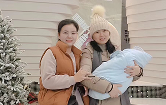 時間真的很快轉(zhuǎn)眼又是28天，今天寶媽和寶貝們就要回家了，感謝你們選擇尚月閣，祝愿寶貝們健康快樂成長！